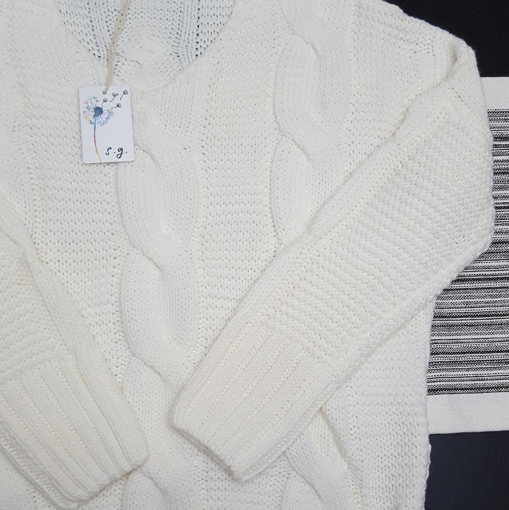 Chunky Knit Sweater - Picture 4 of 5